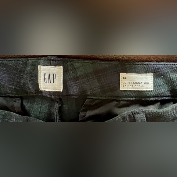 Gap Black Watch Plaid Pants, size 14. - Picture 5 of 7